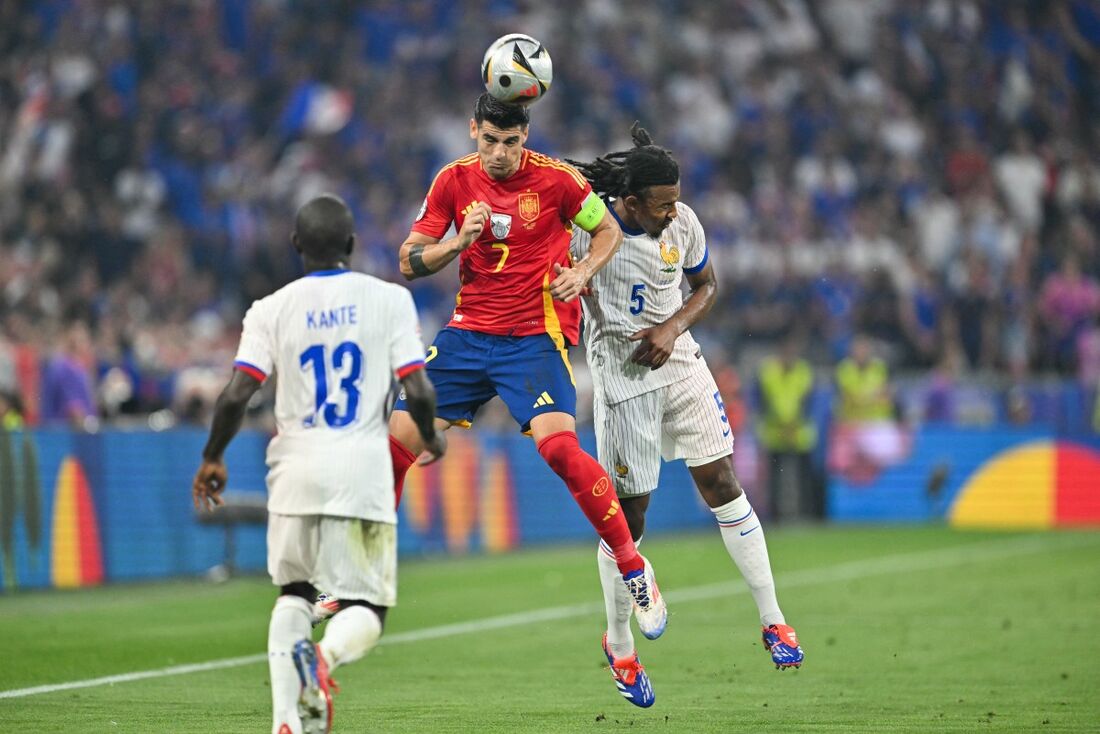 Morata em lance da partida contra a França