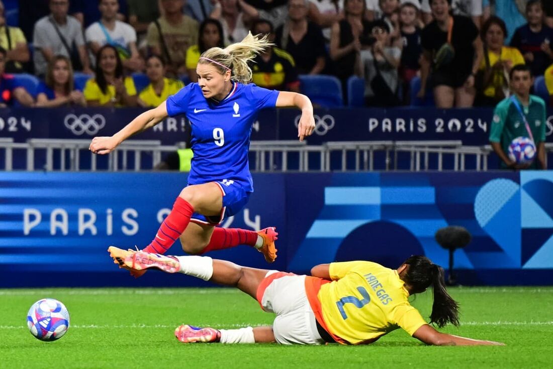 França sofre, mas vence Colômbia, em sua estreia no futebol feminino nos Jogos de Paris