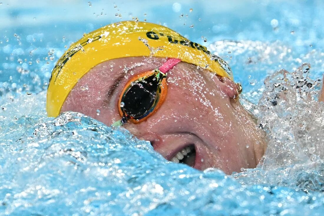 A australiana Mollie O'callaghan compete na final dos 200 m livres femininos durante os Jogos Olímpicos de Paris 2024