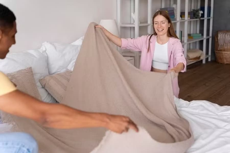 A rotina de troca de lençóis e fronhas deveria ser mais frequente do que se imagina