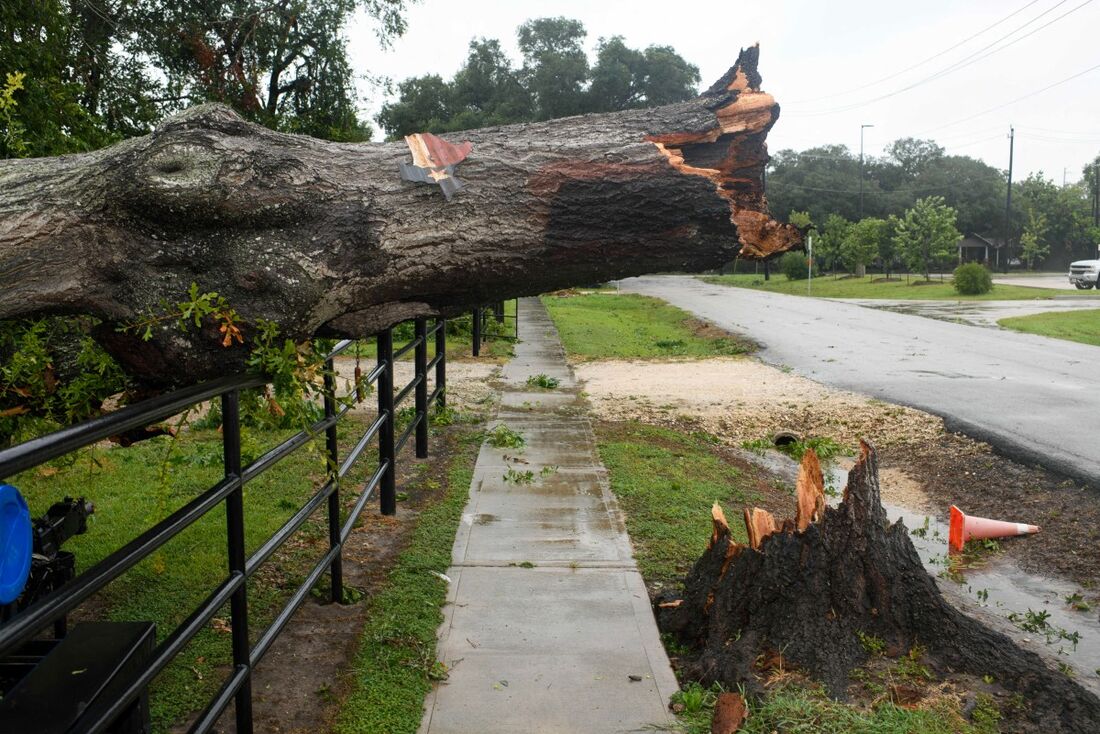 Furacão Beryl chega a costa do Texas