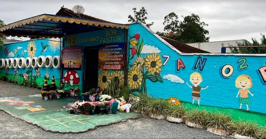 Crianças morreram após ataque a uma creche em Santa Catarina 