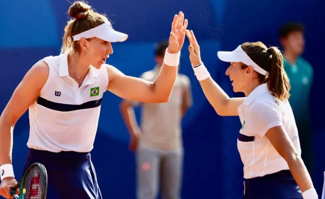 Bia Haddad e Luisa Stefani em confronto de duplas nos Jogos Olímpicos de Paris-2024