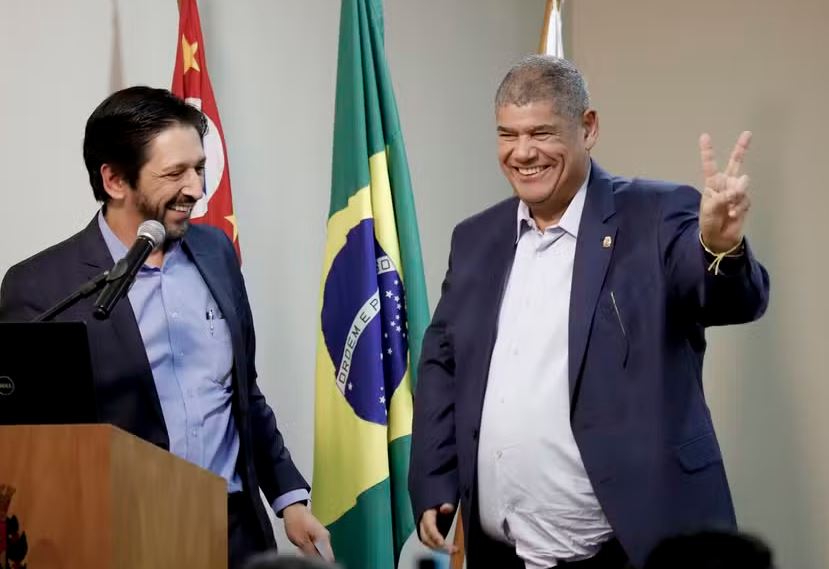 O prefeito Ricardo Nunes (à esquerda), com o presidente da Câmara Municipal, Milton Leite 