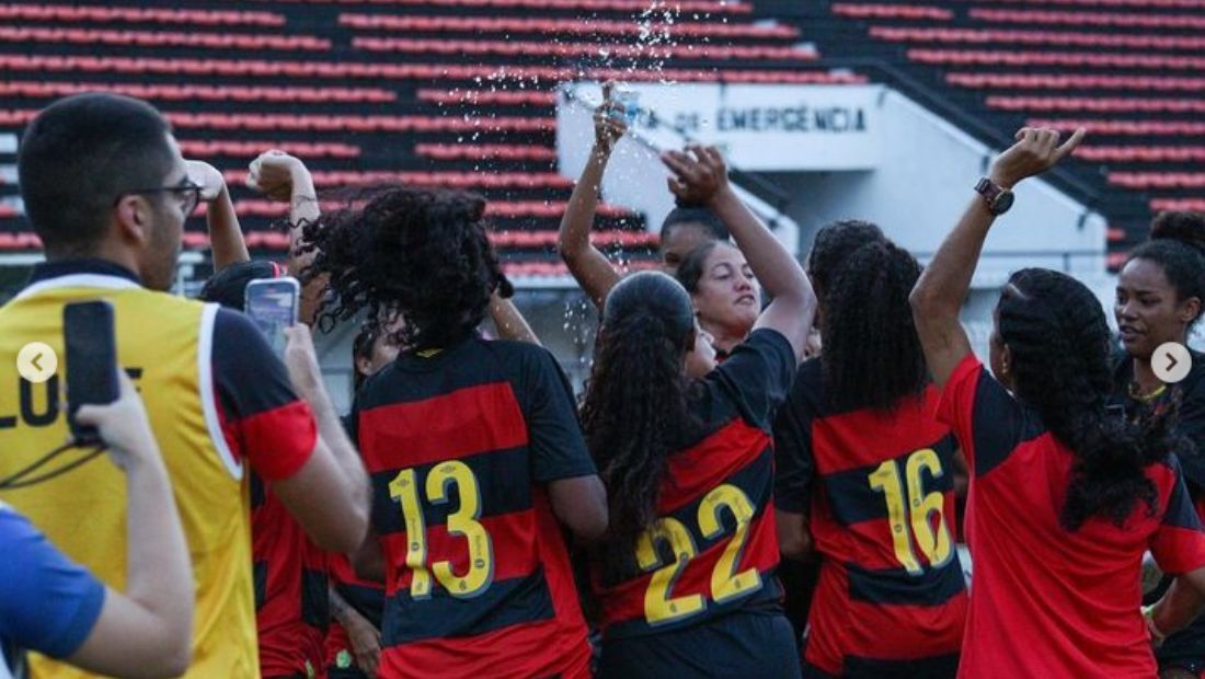 Jogadoras do Sport comemoram acesso à Série A1 do Brasileirão feminino