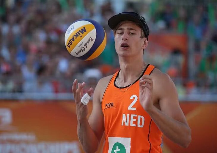 O jogador de vôlei de praia holandês, representou a Holanda nos Jogos Olímpicos de Paris 2024