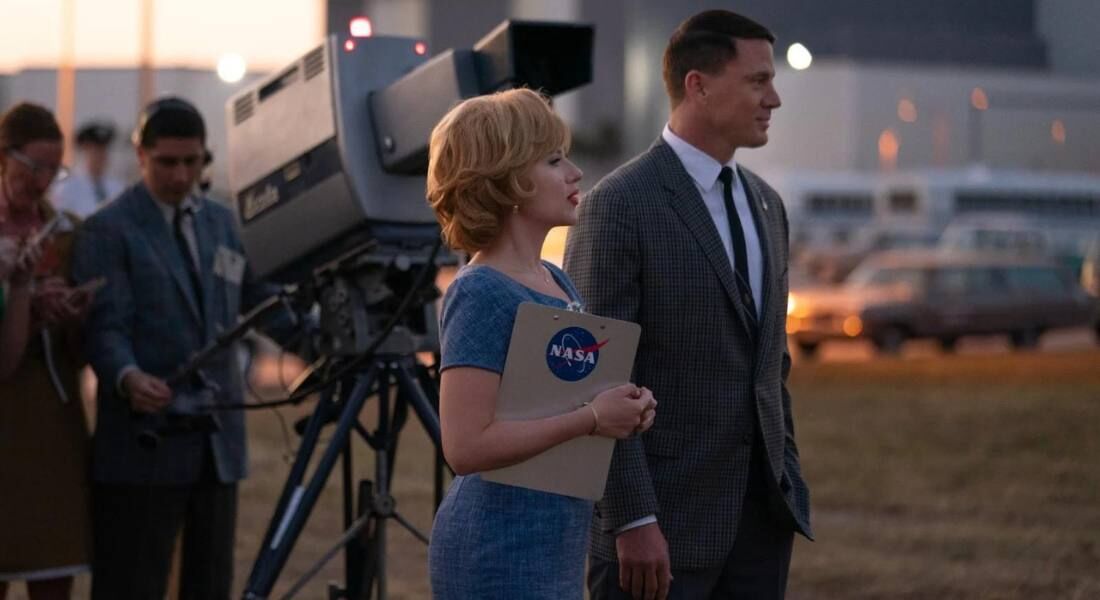 Scarlett Johansson e Channing Tatum em "Como Vender a Lua"