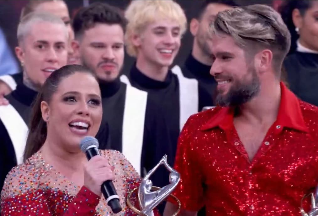 Tati Machado se emocionou, no último domingo (7), depois de ganhar o título de campeã do "Dança dos famosos", quadro do programa " Domingão com Huck", da TV Globo