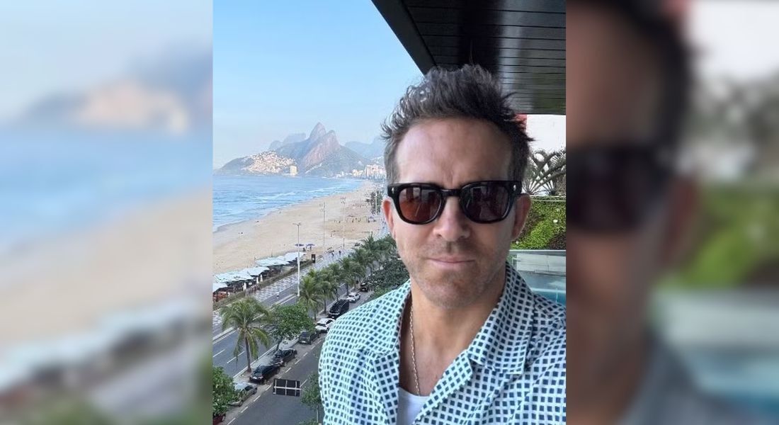 Ryan Reynolds em hotel onde está hospedado no Rio