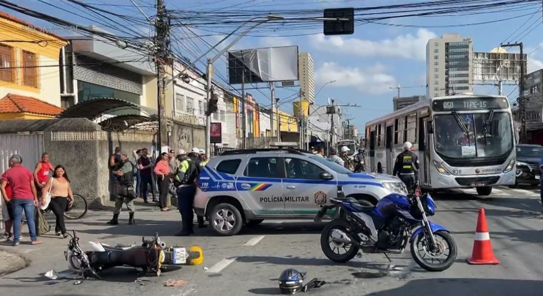 Colisão entre motos na av. Herculano Bandeira, no Recife