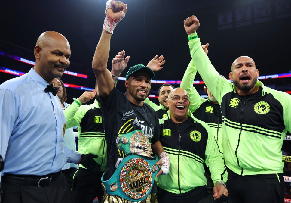 Robson Conceição é o primeiro brasileiro a conquistar o ouro olímpico e um título mundial de boxe 