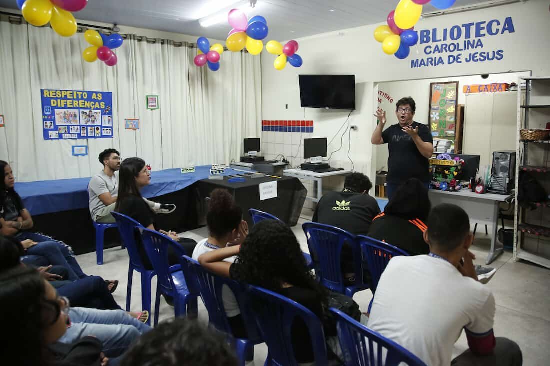 Curso gratuito de Libras é oferecido em Pernambuco