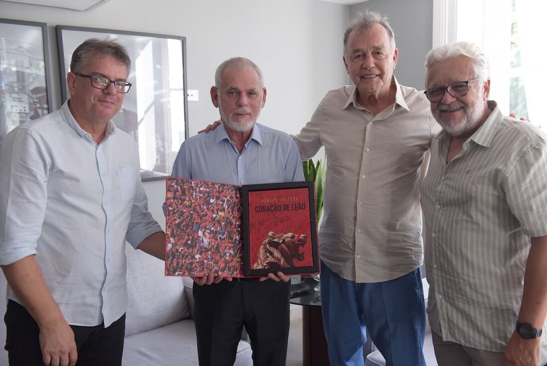 Homero Lacerda, ex-presidente do Sport, em visita à Folha de Pernambuco 