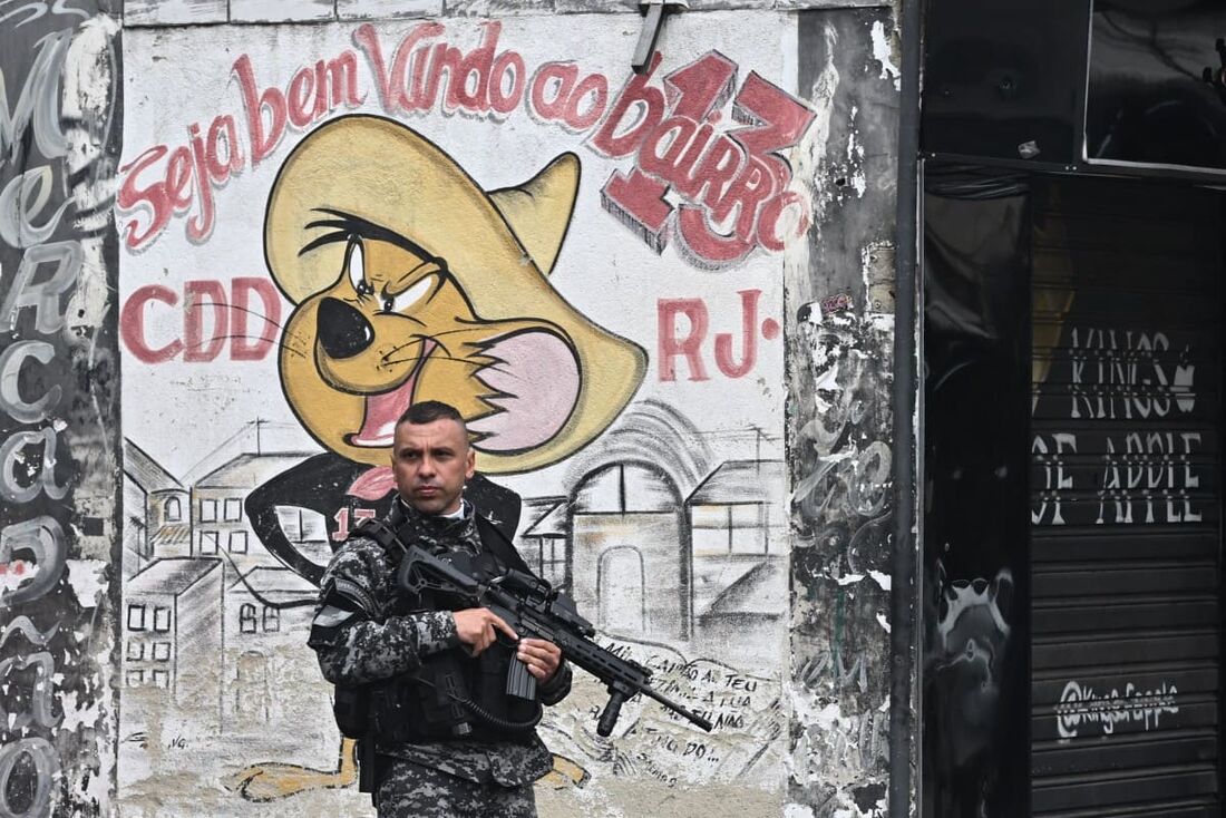 Operção policial nas favelas do Rio de Janeiroo