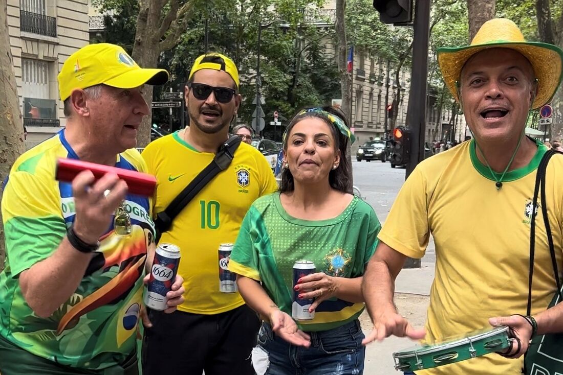 Torcida brasileira em Paris