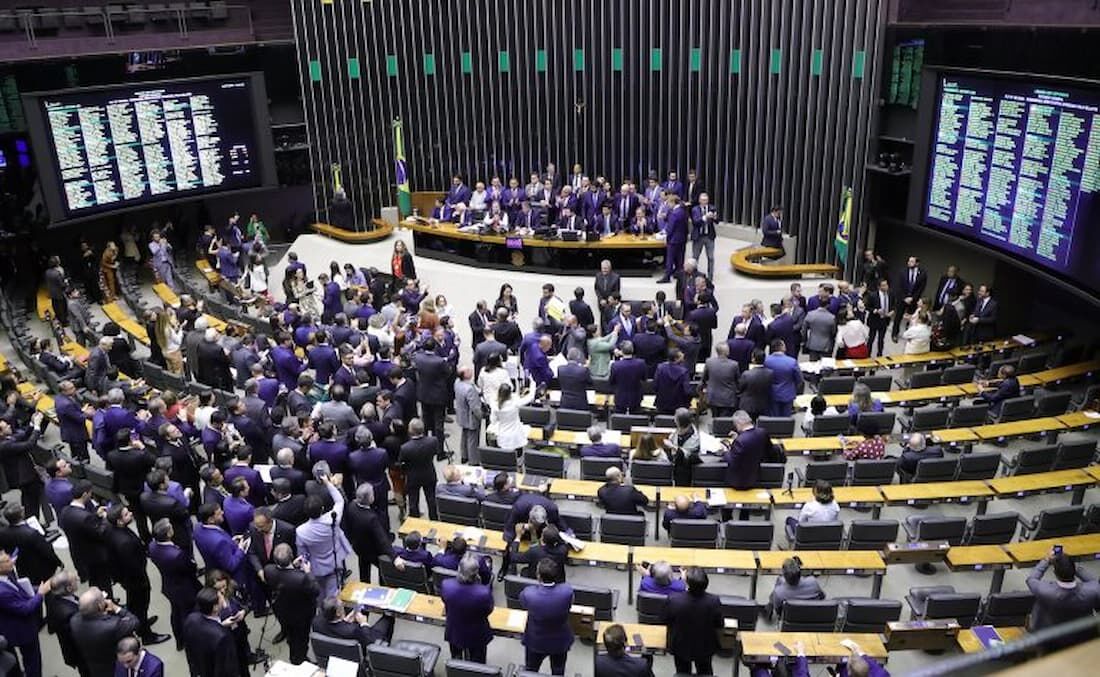 Câmara aprova texto-base do primeiro projeto de regulamentação da reforma tributária