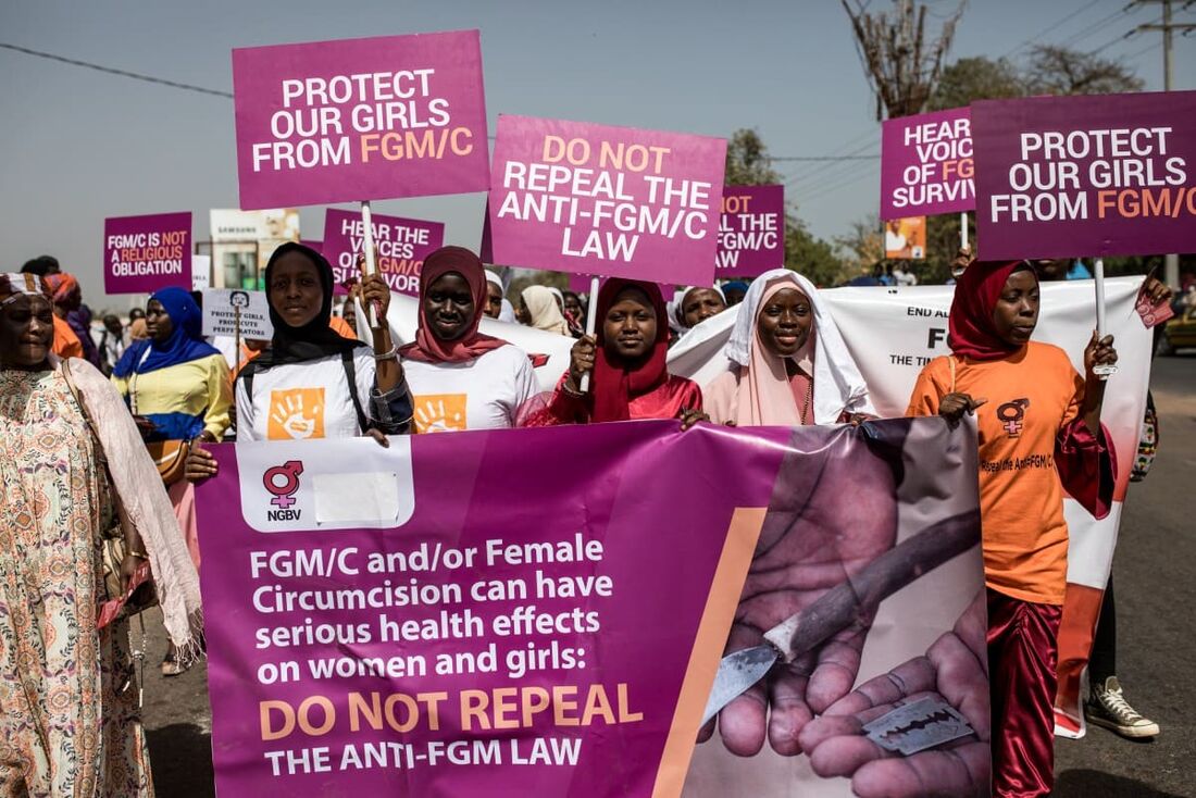 Manifestantes anti-mutilação genital feminina 