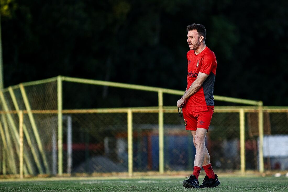 Mariano Soso, técnico do Sport