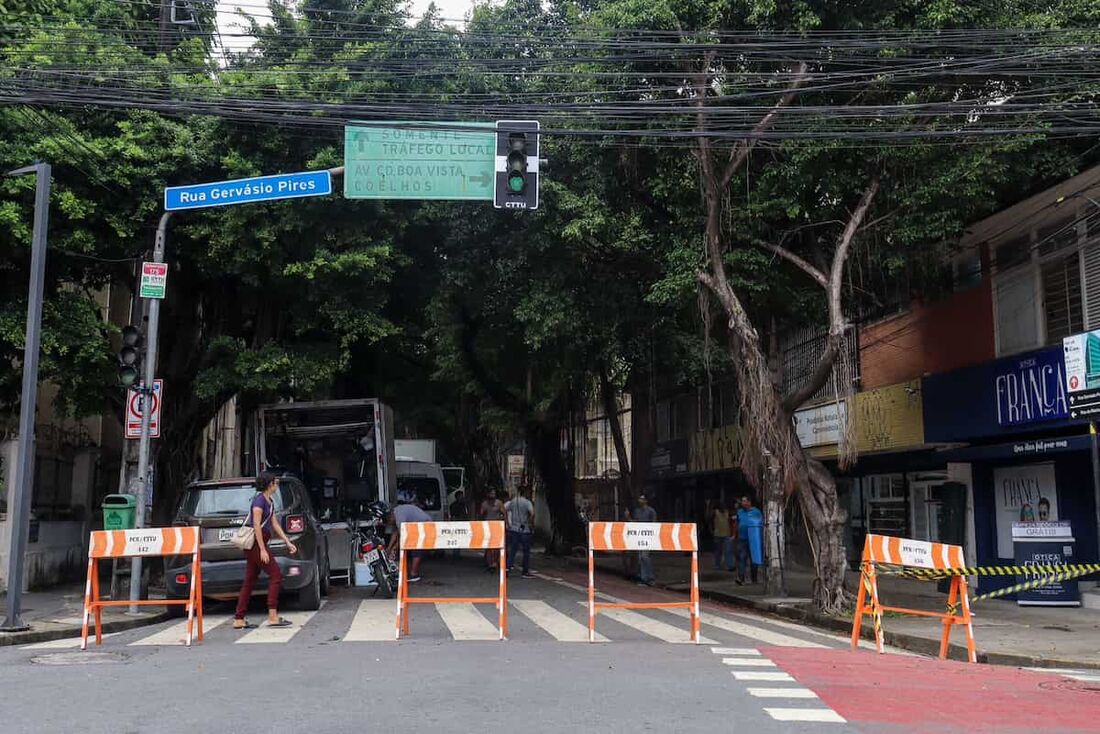 Agente Secreto: Gravações de filme de Kleber Mendonça interditam Rua do Riachuelo