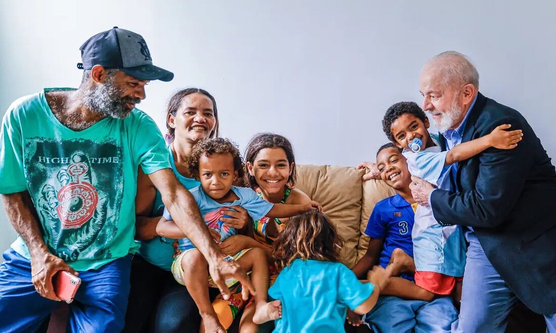 As entregas dos cheques ocorreu em cerimônia, na capital pernambucana, com a presença do presidente Luiz Inácio Lula da Silva