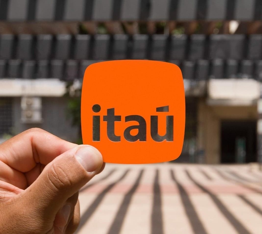 Itaú vai migrar 15 milhões de pessoas para superapp até final de 2025