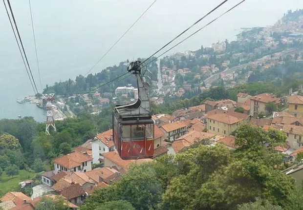 Margerita chegou a se segurar por alguns instantes antes de cair de uma altura de 150 metros