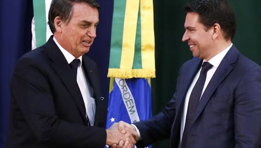 Ramagem diz que Bolsonaro autorizou gravação de reunião no Planalto sobre investigação do Flávio