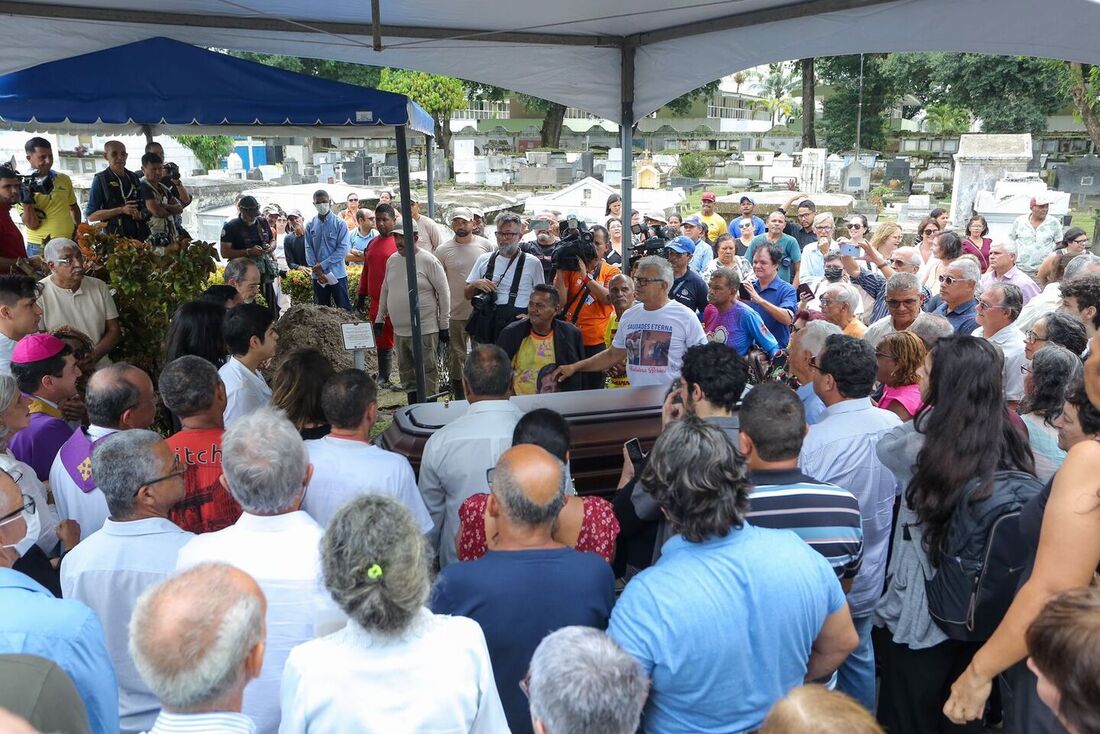 Velório e sepultamento de Magdalena Arraes