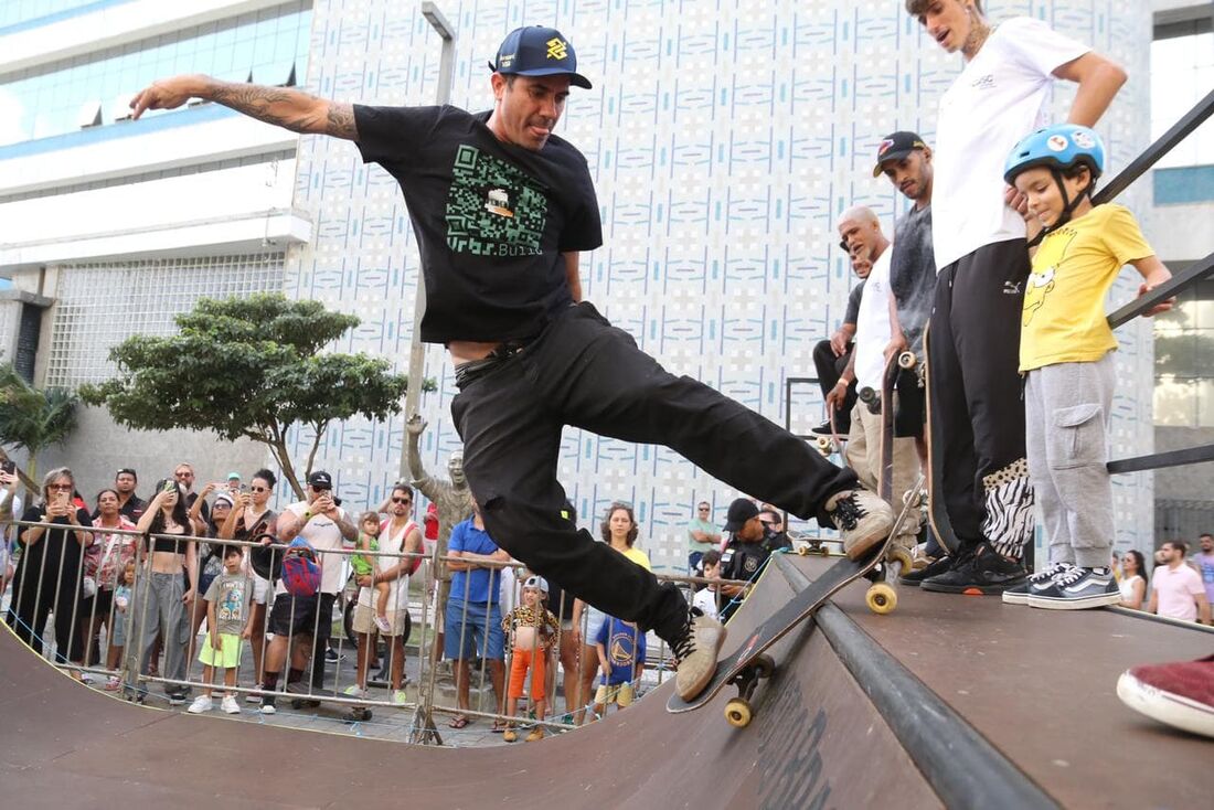 Bob Burniquist marcou presença no evento