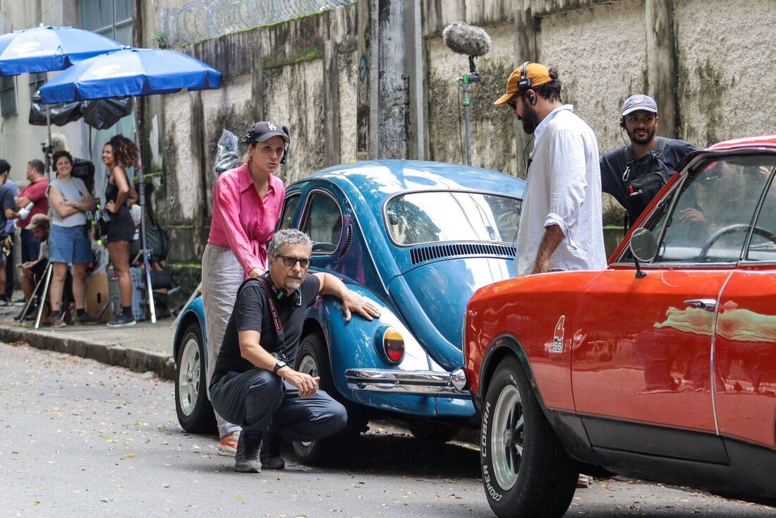 Gravações do novo filme do cineasta recifense Kleber Mendonça Filho, com Wagner Moura, interditam ruas do Centro da Cidade 