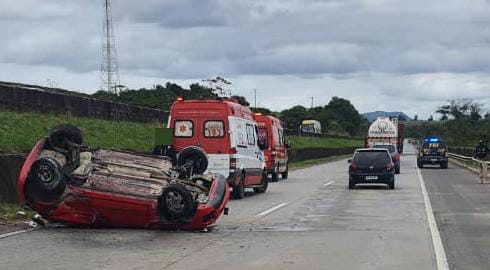 Capotamento matou duas mulheres e feriu dois adolescentes