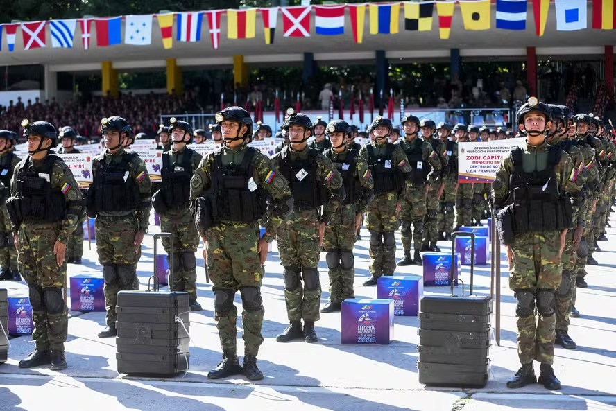 Chefe das Forças Armadas Nacional Bolivariana, Vladímir Padrino López, reafirmou, nesta terça-feira (30), "absoluta lealdade e apoio incondicional" ao presidente Nicolás Maduro.