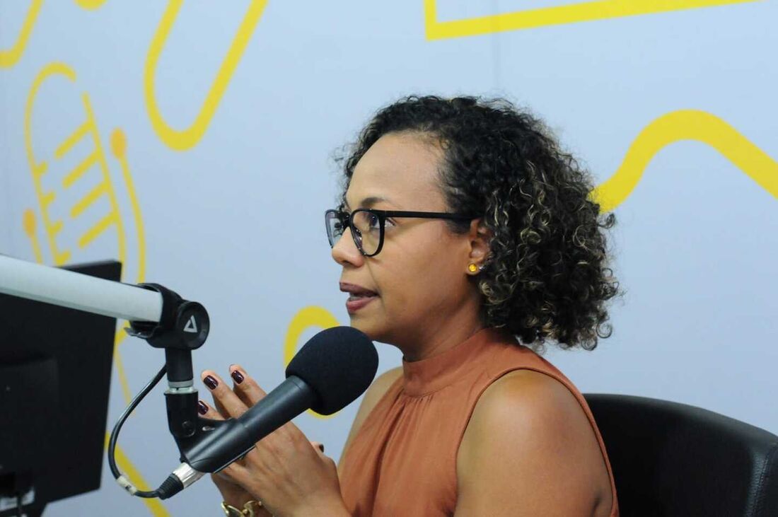 Renata Santos, psicóloga e presidente do Médico Sem Fronteiras (MSF) Brasil, é a entrevistada desta terça-feira (30).