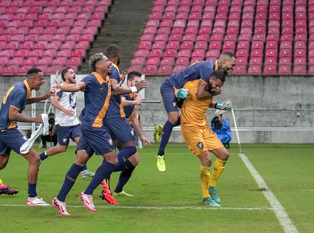 Goleiro Darley brilhou nos pênaltis diante do América-RN 