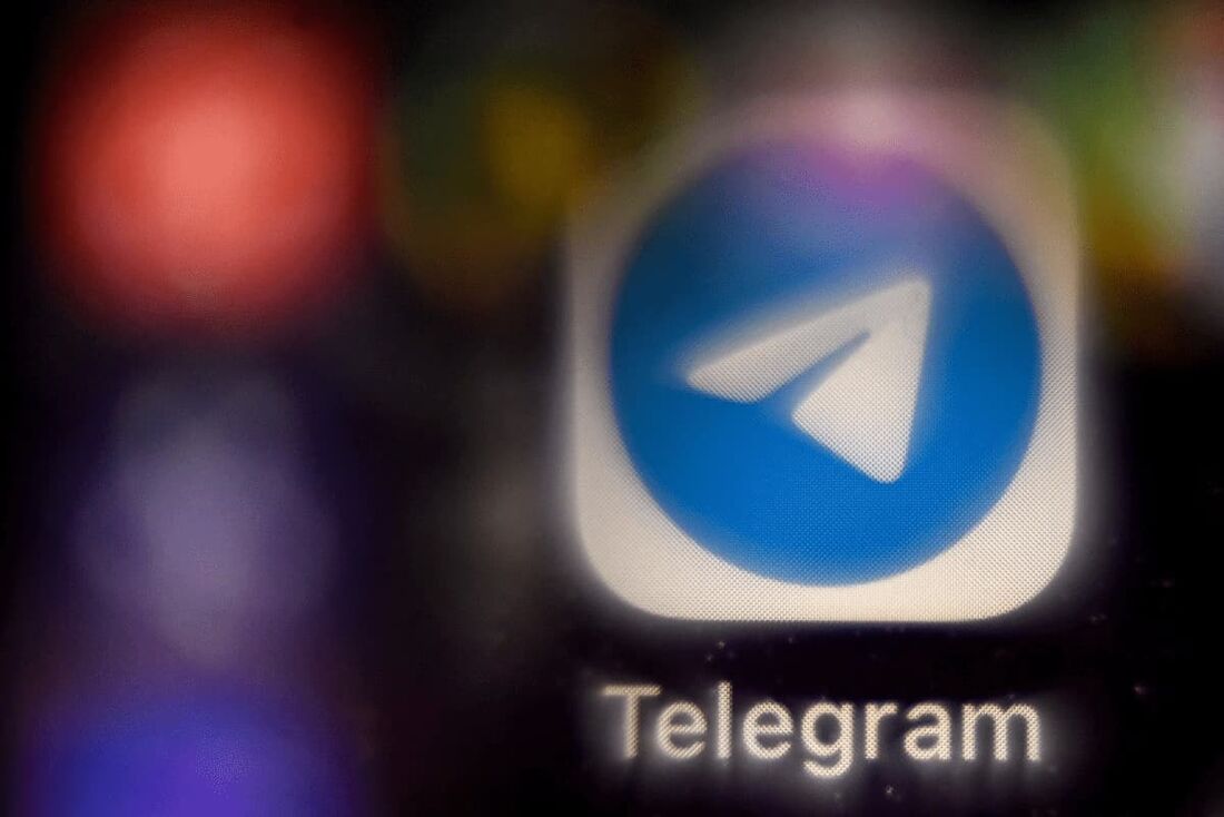  Em 25 de agosto de 2024, as autoridades judiciais francesas estenderam a detenção do fundador e chefe russo do Telegram, Pavel Durov, após sua prisão em um aeroporto de Paris