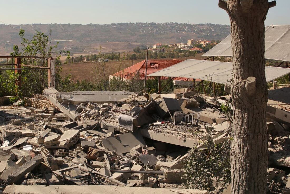 Casa danificada em um ataque israelense na vila de Khiam, no sul do Líbano