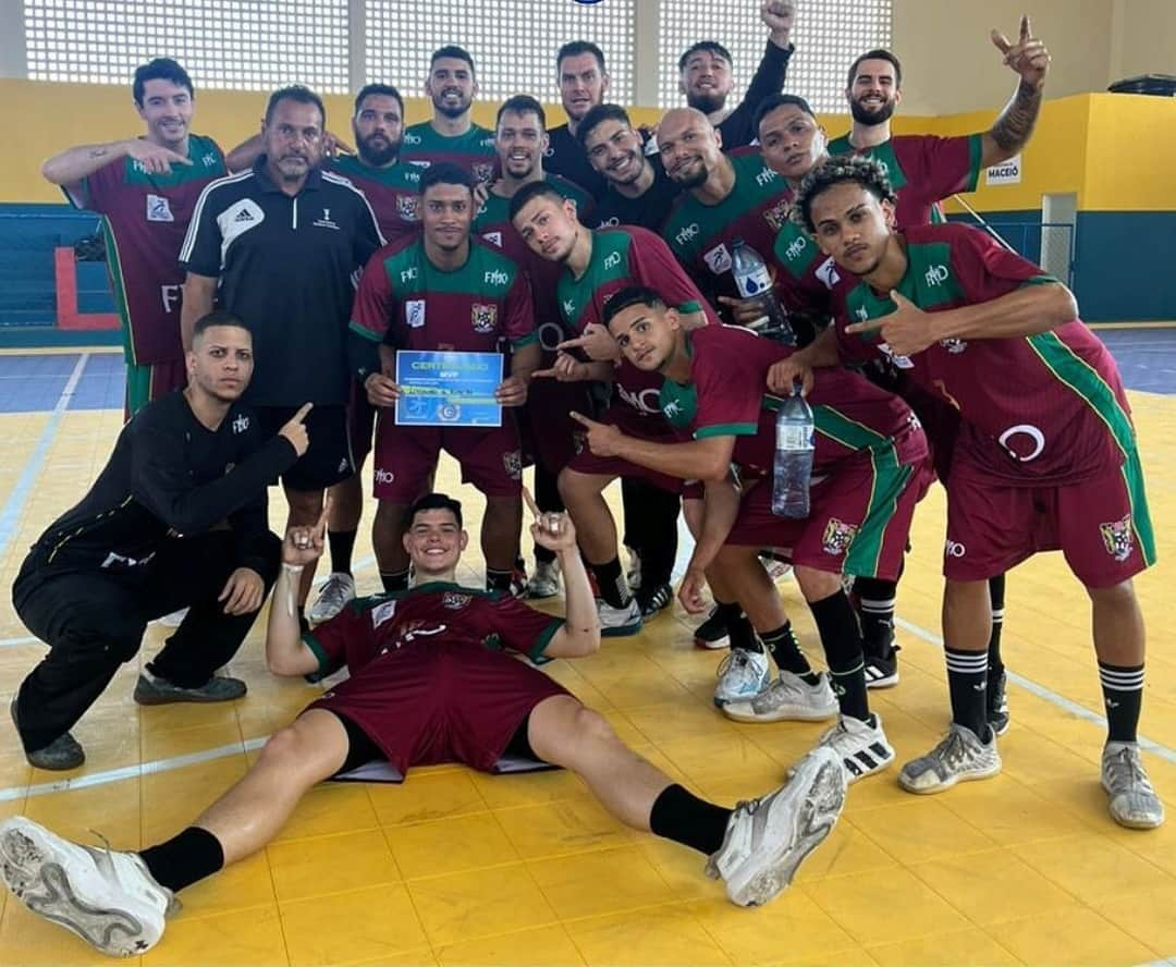 Português segue com 100% de aproveitamento no Campeonato Brasileiro de Handebol 