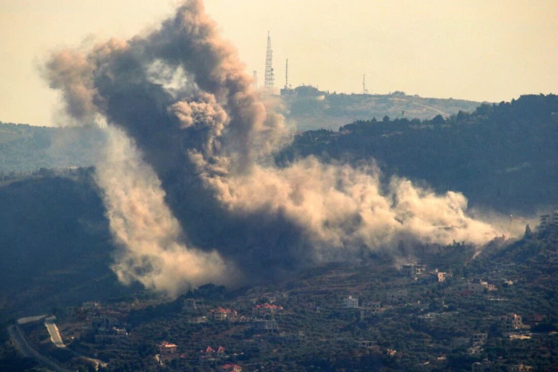 Desde o início da guerra entre o grupo militante palestino Hamas e Israel em 7 de outubro, a fronteira libanesa-israelense tem testemunhado trocas de tiros quase diárias