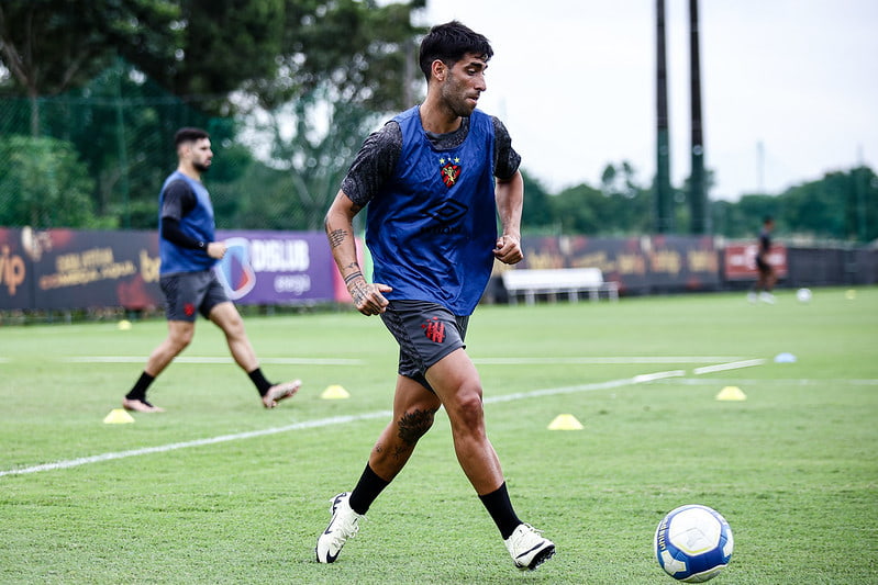 Di Plácido, novo lateral-direito do Sport