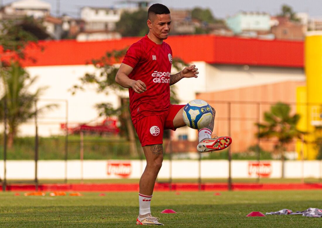 Diego Matos, lateral do Náutico