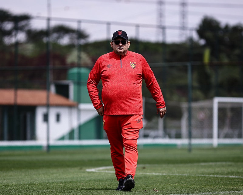 Guto Ferreira, técnico do Sport