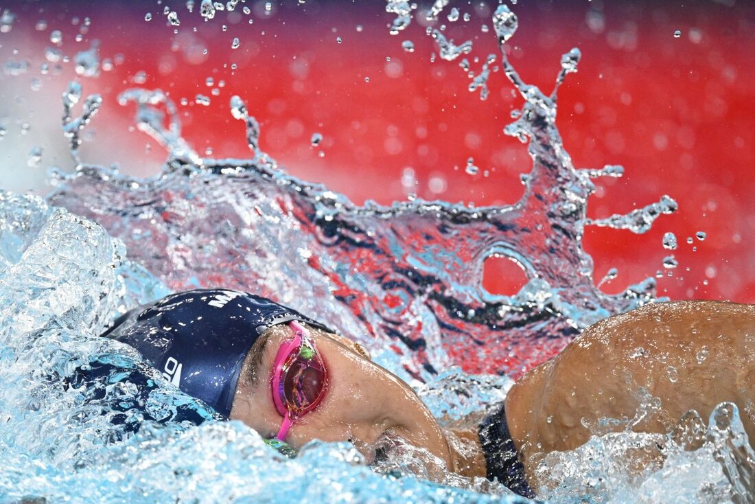 Mafê Costa no revezamento 4x200m