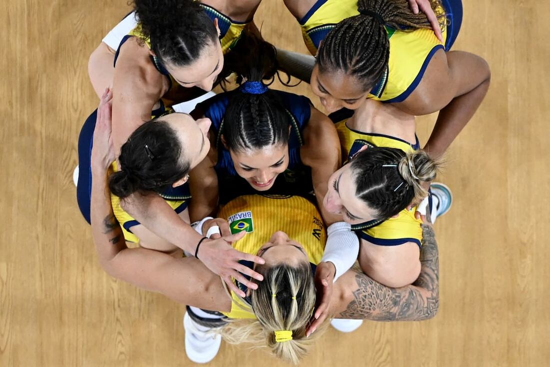 Na próxima fase da competição, seleção brasileira feminina entra em quadra com total favoritismo.