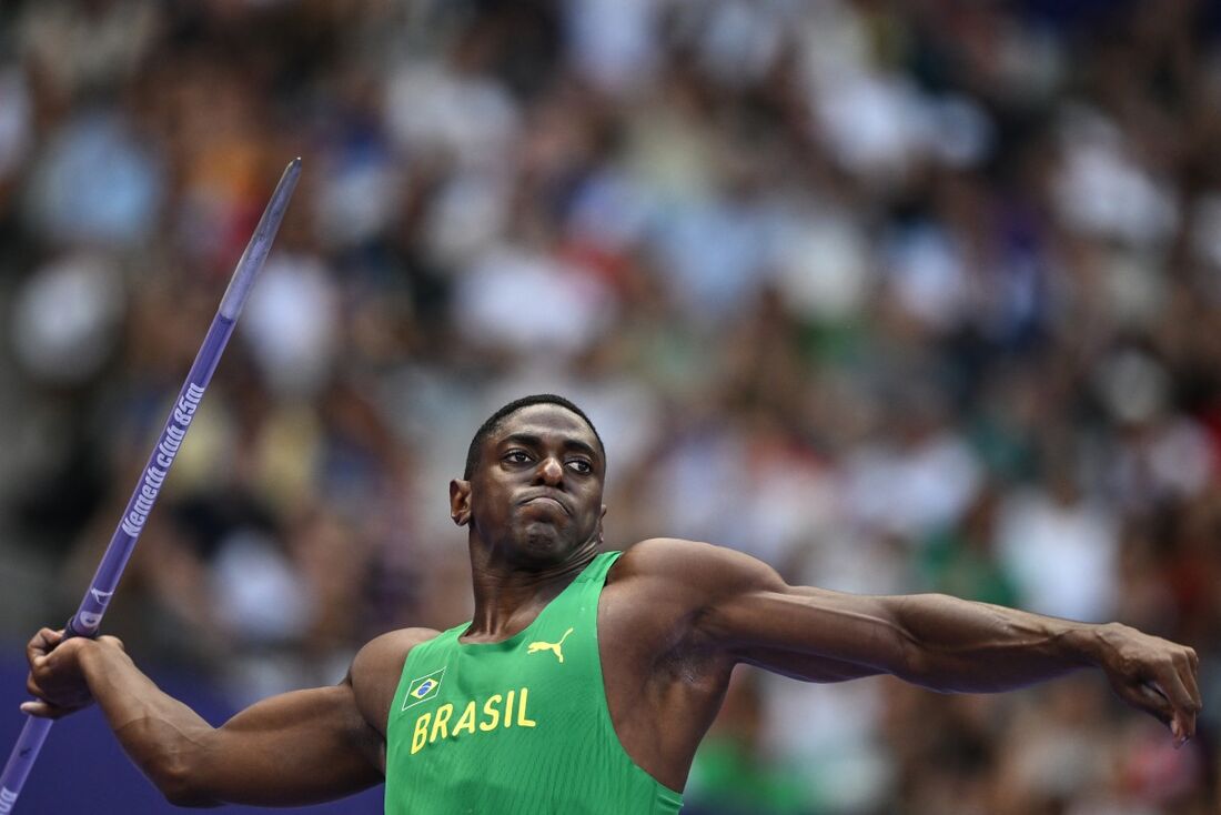 Luiz Maurício quebra recorde sul-americano e vai à final olímpica do lançamento de dardo