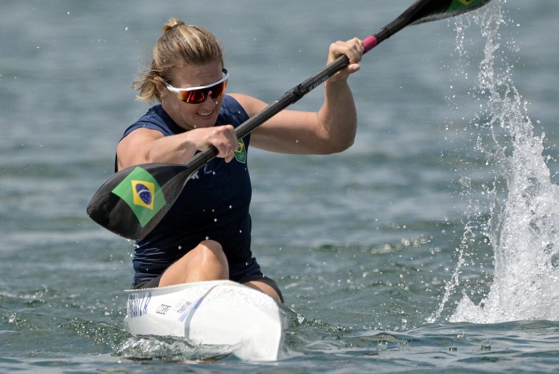 Ana Paula Vergutz vai à semifinal do caiaque individual