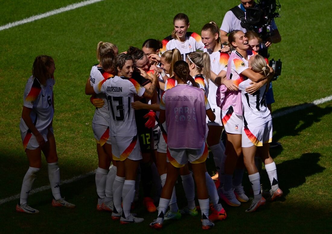 Jogadoras da Alemanha celebram vitória nas Olimpíadas