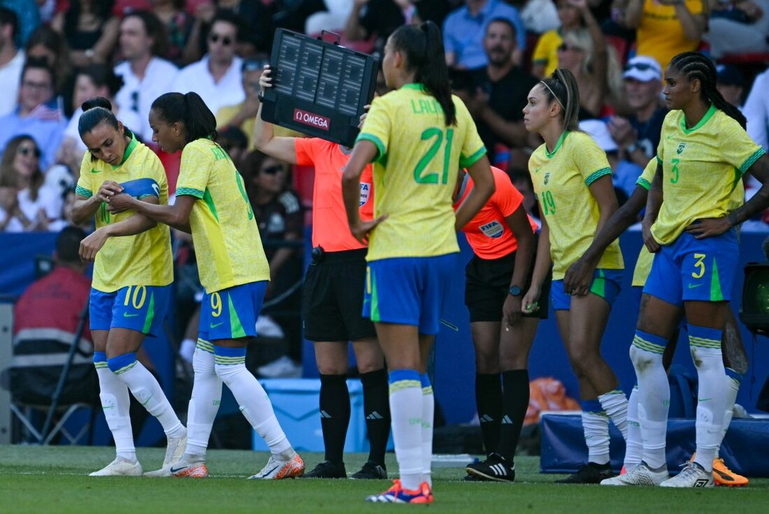 Jogadoras do Brasil na disputa pelo ouro nas Olimpíadas de Paris