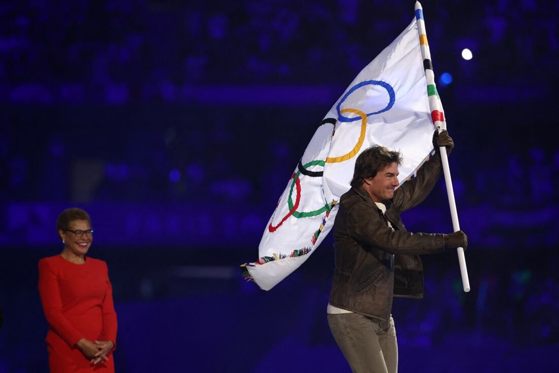 Tom Cruise no fim dos Jogos Olímpicos de Paris