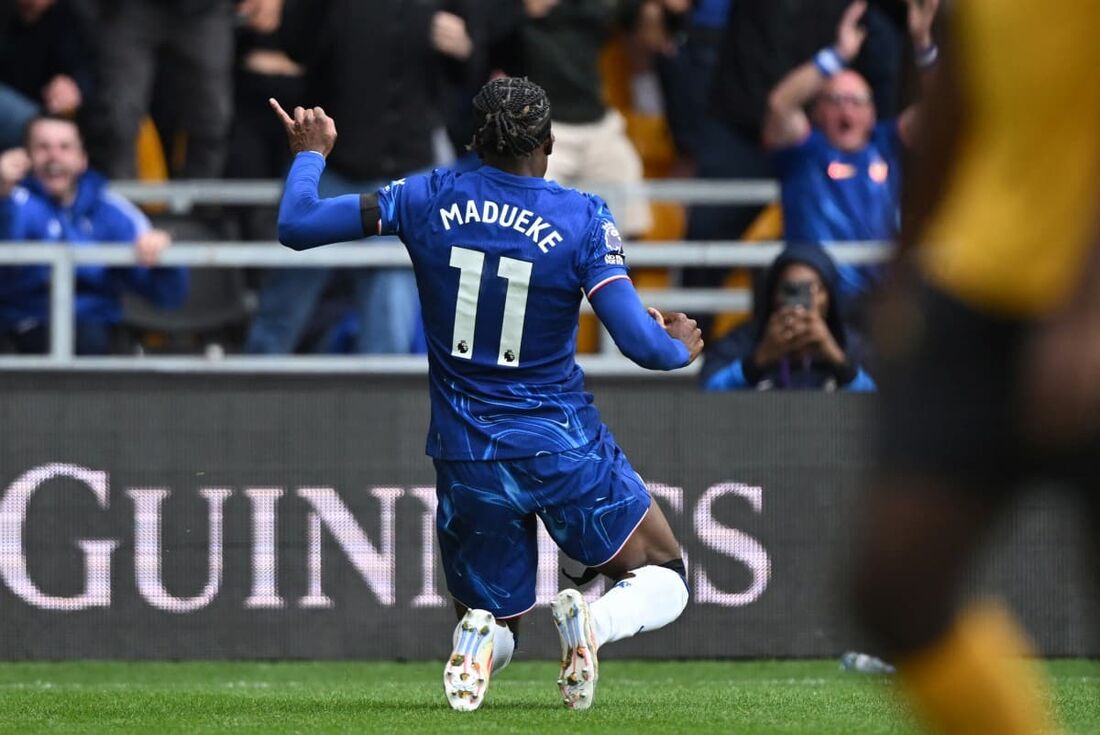 Madueke brilhou na goleada do Chelsea por 6 a 2 