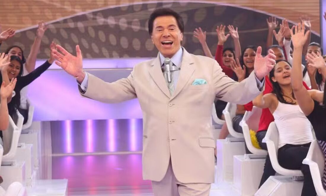 O apresentador Silvio Santos em seu programa na TV 